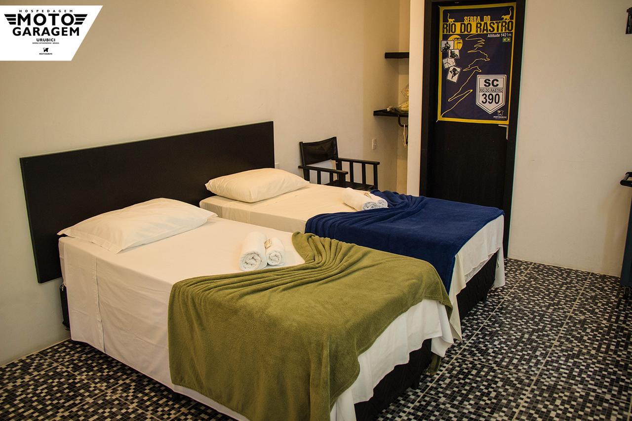 Motogaragem Apartment Урубиси Екстериор снимка
